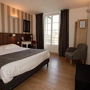 Ocean 2*, Dinan Frankreich